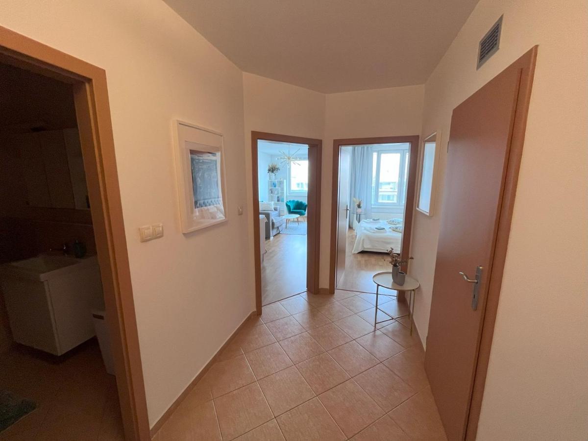2 Room Apartment With Terrace, New Building, Jegeho Братислава Экстерьер фото