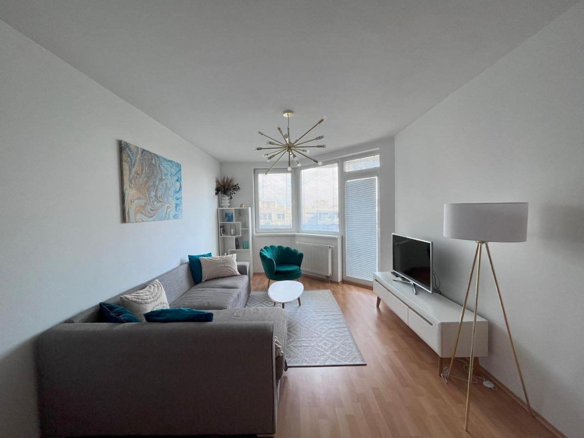2 Room Apartment With Terrace, New Building, Jegeho Братислава Экстерьер фото